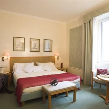 ホテル グランド 4*