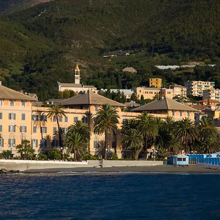 Grand Hotel 4*