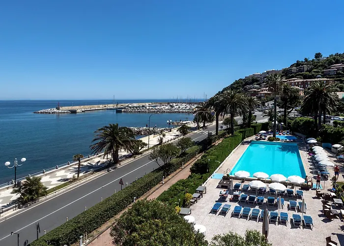 Hotel Grand 4*
