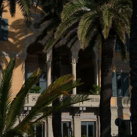 Grand Hotel